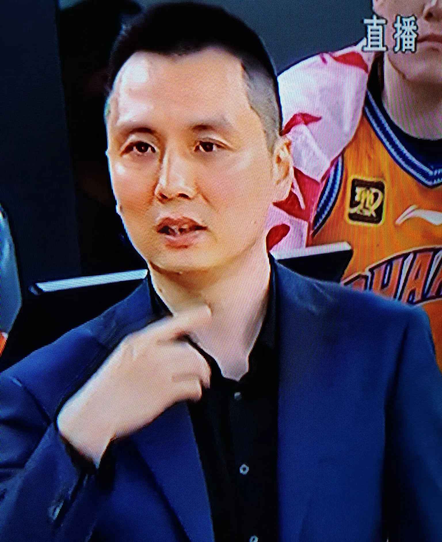 刚刚！今晚上海久事调整名单以备CBA常规赛北京首钢今晨防线松动，阿森纳绝杀压哨备战欧超杯的简单介绍