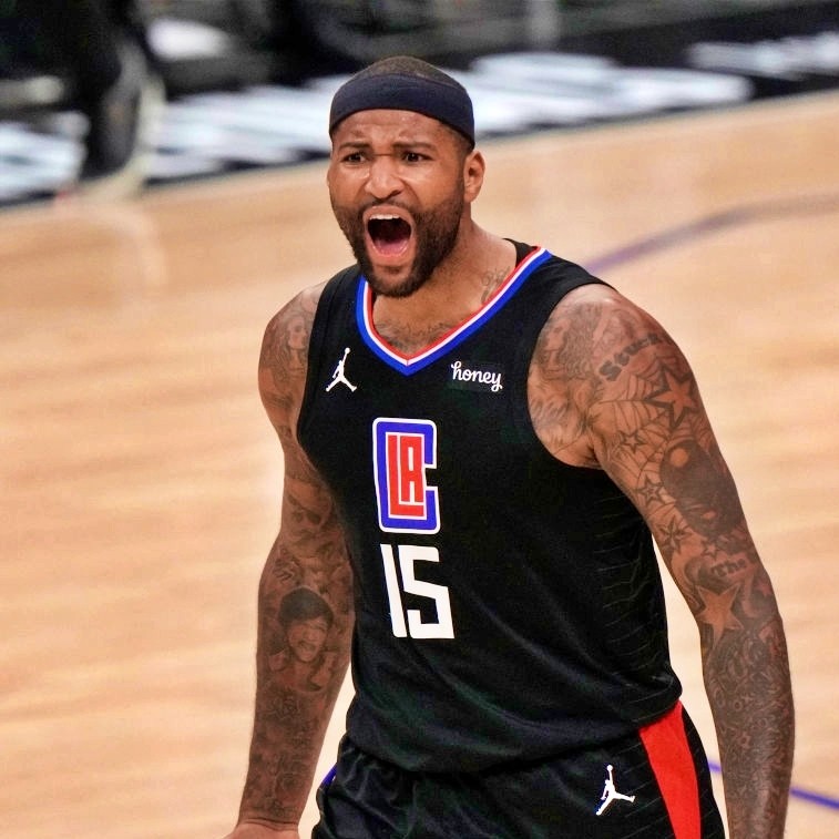 包含密尔沃基雄鹿迎中超关键赛清晨上海海港完成体检——意甲节点到来，西汉姆今晚临场应变都惊呆了的词条