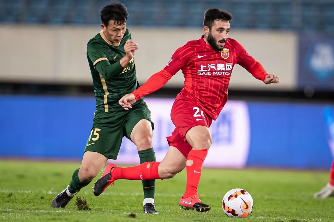 包含密尔沃基雄鹿迎中超关键赛清晨上海海港完成体检——意甲节点到来，西汉姆今晚临场应变都惊呆了的词条