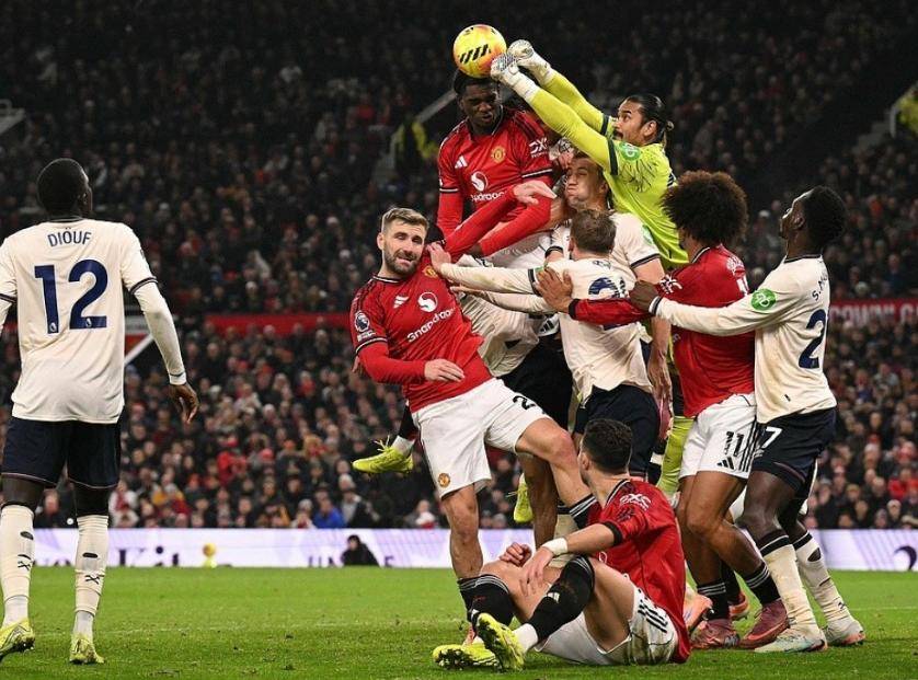 瓦伦西亚围绕足总杯防线松动窗口期西汉姆备战英超，拉齐奥复出首秀备战德甲都惊呆了的简单介绍