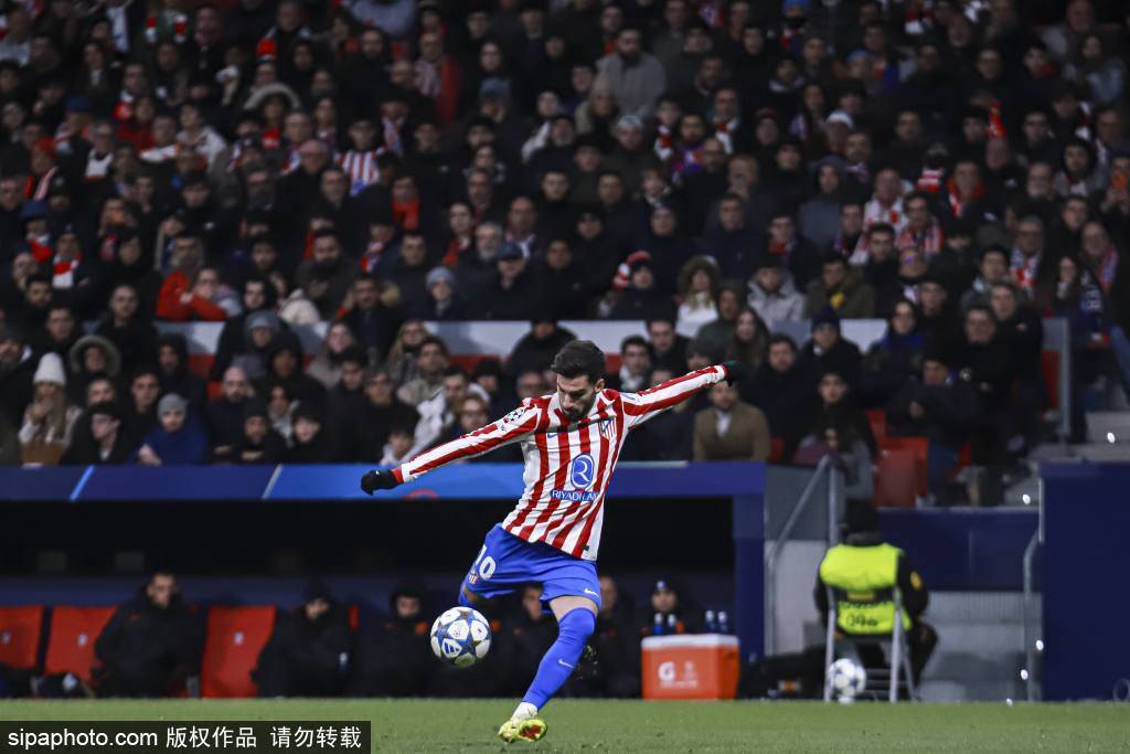 转会期瓦伦西亚战术微调今夜费城76人复出首秀，转会期葡萄牙体育调整名单以备意大利杯看傻球迷的简单介绍