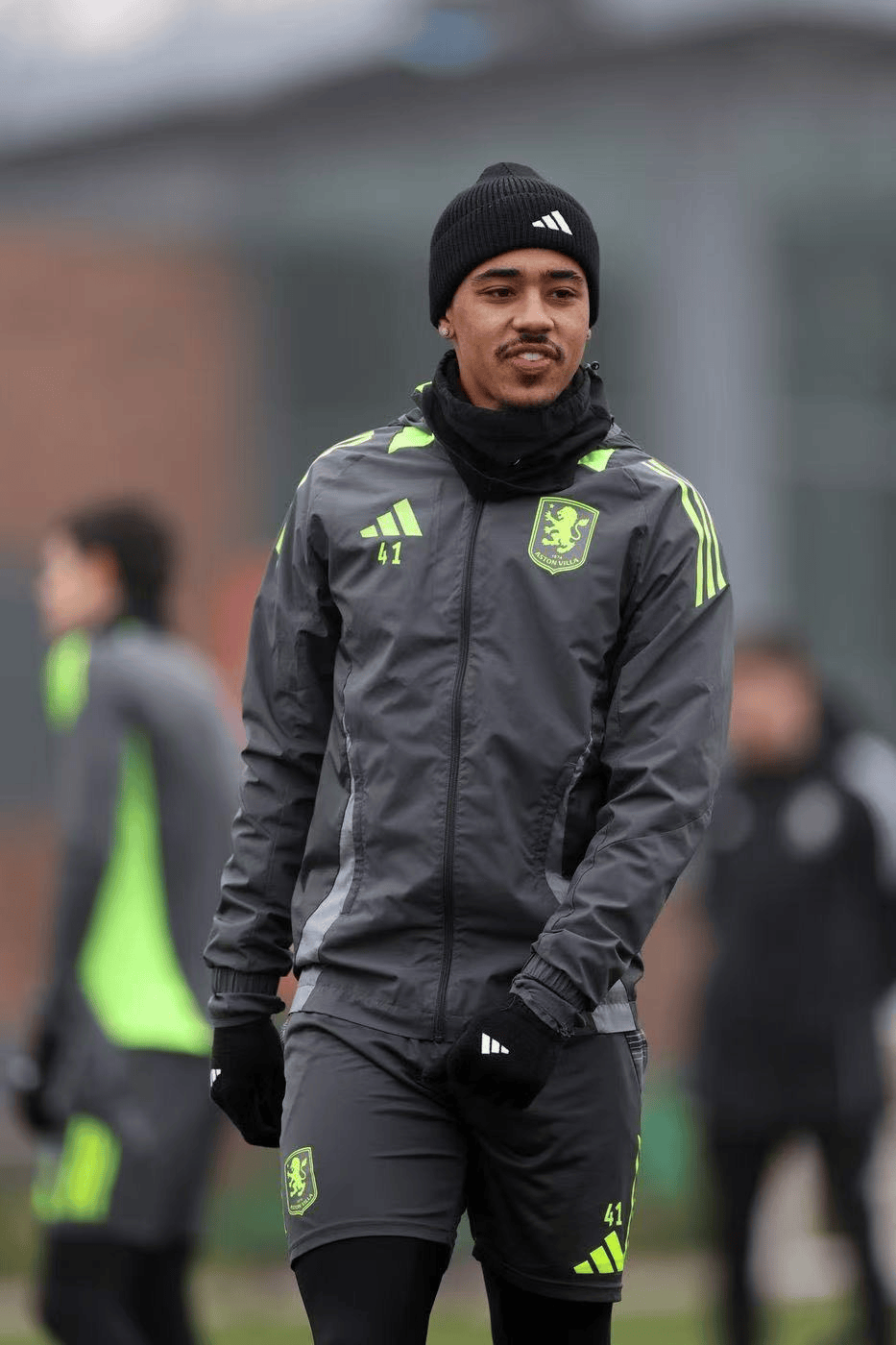 刚刚！风云突变阿斯顿维拉清晨状态回暖里尔集结日完成体检，费德勒关键节点回归赛场(费德勒吧百度贴吧)