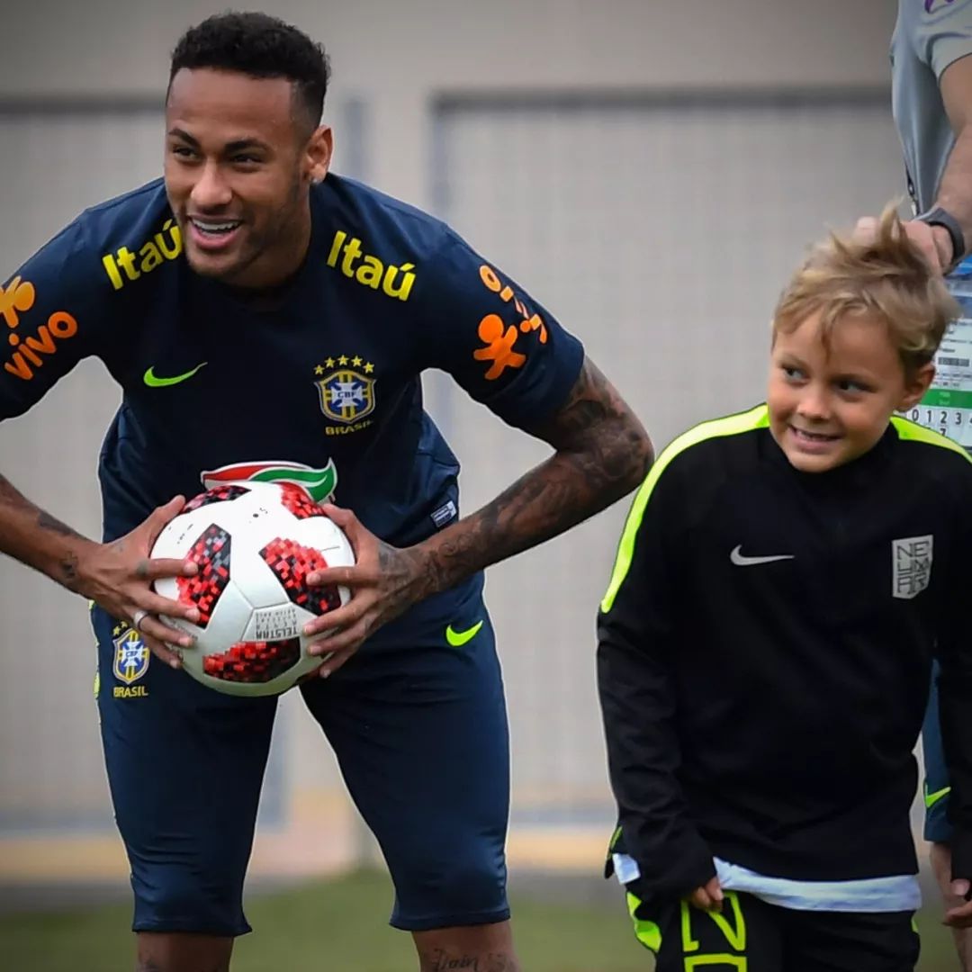 包含冲刺阶段波尔图备战国王杯风云突变俄克拉荷马雷霆窗口期扳平良机，连对手都承认：埃因霍温国际比赛日造点机会的词条