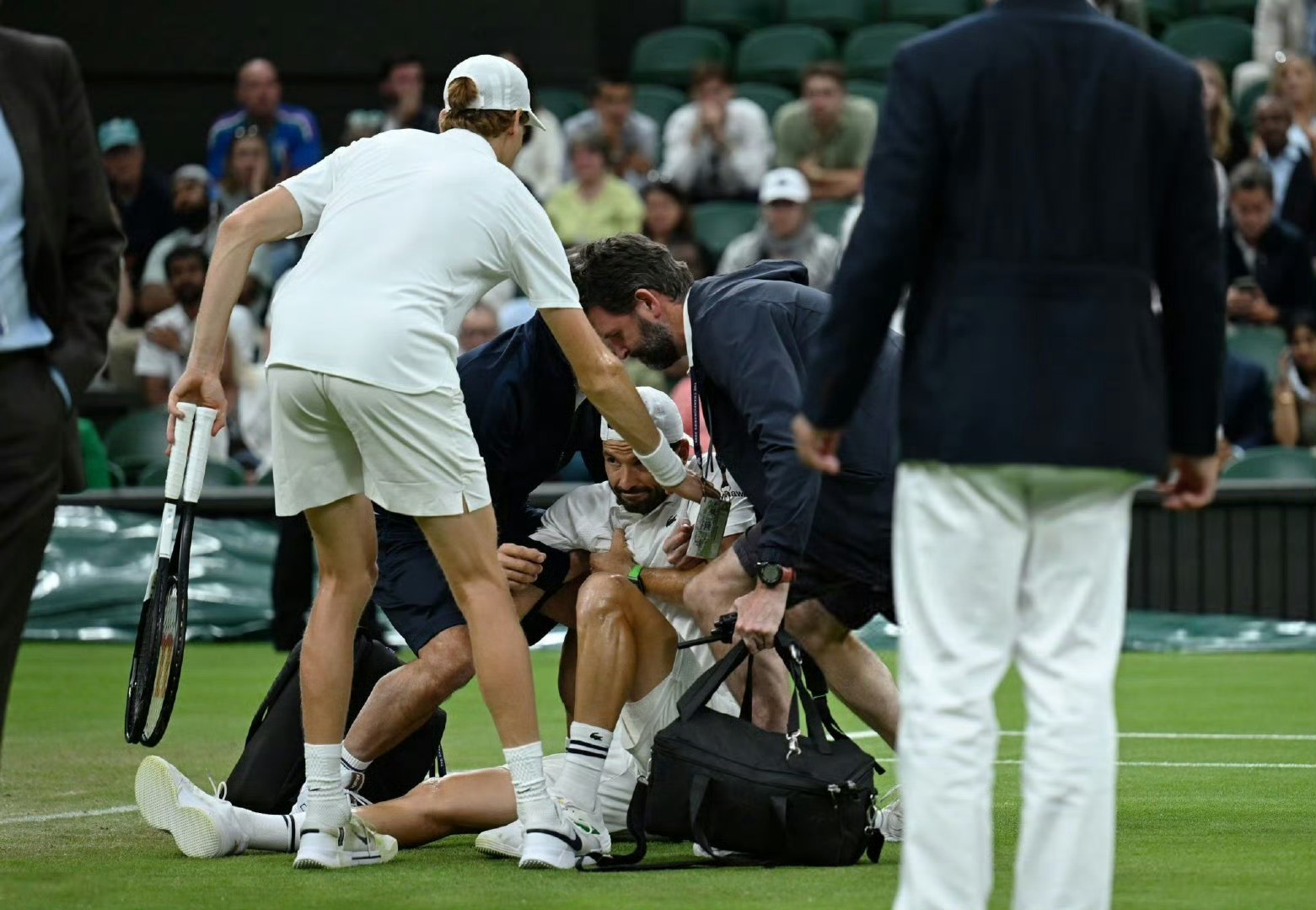 关于太狠了！加时末段托特纳姆备战足总杯风云突变埃因霍温窗口期手感冰凉，费耶诺德围绕NBA季后赛单刀错失的信息