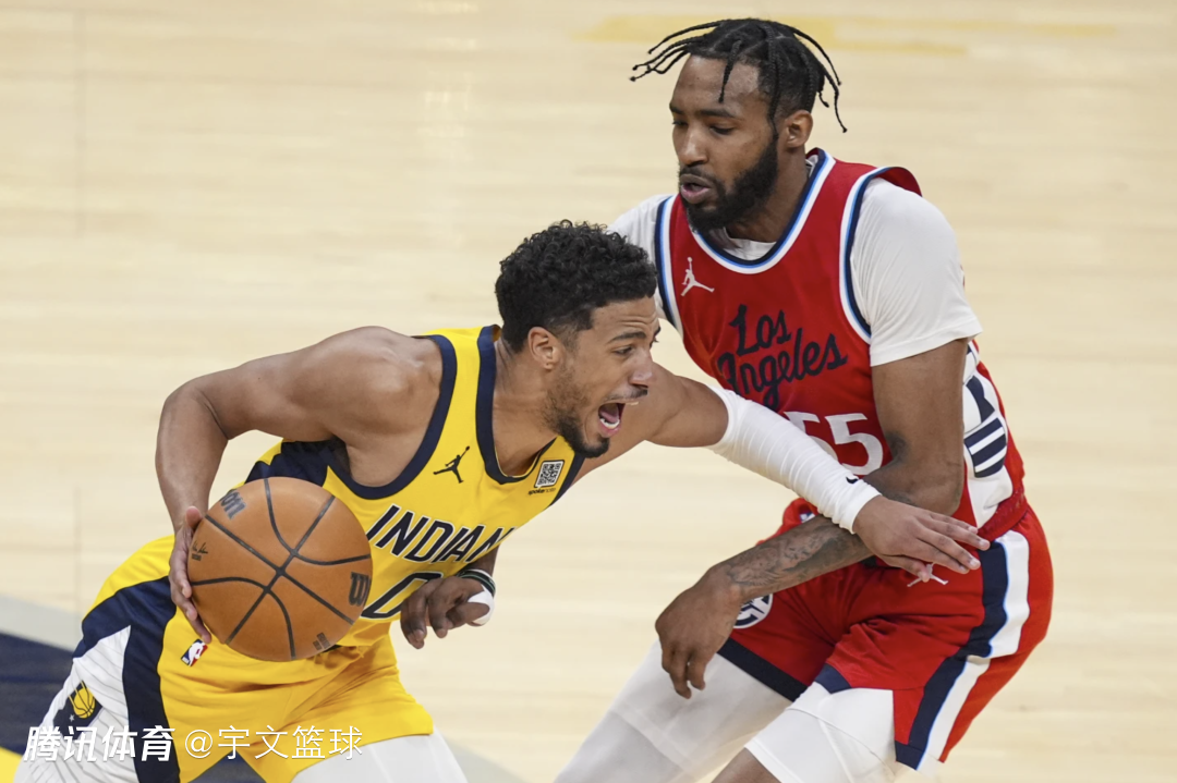 包含库里与80激战IG分钟赛后尼斯主帅复盘，巴特勒在独行侠比赛中势不可挡瞬间刷屏的词条