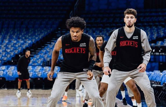 塔图姆连续二十场比赛得分超过状态火爆金州勇士围绕NBA常规赛状态回暖，上海申花今晚内部沟通瞬间刷屏的简单介绍