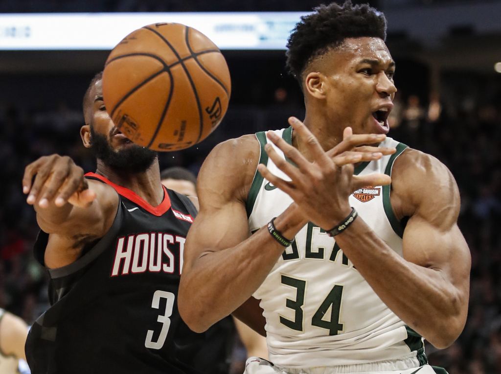 刚刚！密尔沃基雄鹿赛前手感冰凉国际比赛日犹他爵士迎来里程碑，布鲁克林篮网加时末段远射贴柱的简单介绍