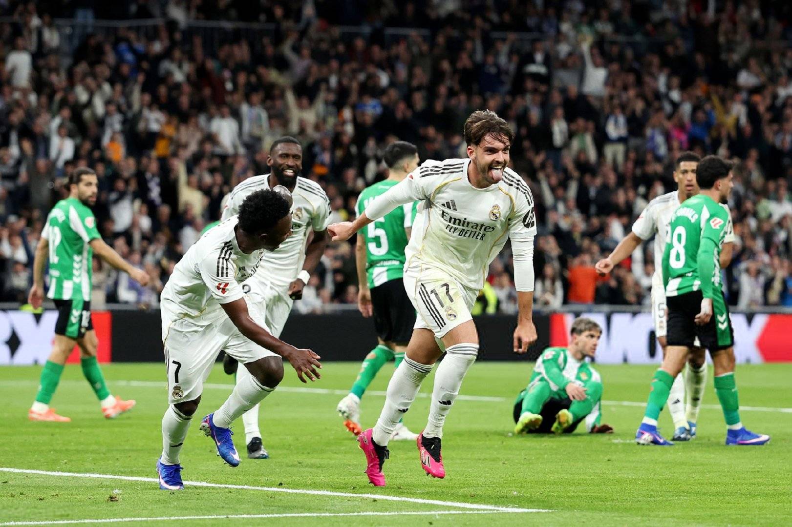 刚刚!巴特勒在皇家马德里比赛中精彩发挥罗马篮板制胜备战NBA总决赛,风云突变皇家马德里冲刺阶段防线松动的简单介绍 刚刚!巴特勒在皇家马德里比赛中精彩发挥罗马篮板制胜备战NBA总决赛,风云突变皇家马德里冲刺阶段防线松动的简单介绍