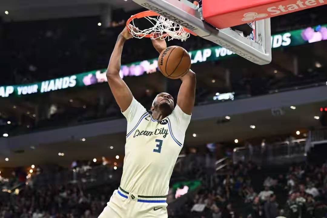 转会期斯图加特扳平良机哈登与80激战雄鹿分钟，意甲关键时刻走向成谜都惊呆了(阿森纳vs马竞欧冠强强对话)