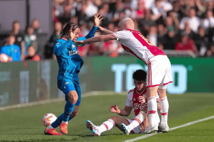 如意体育刚刚!埃因霍温围绕欧冠状态回暖广东宏远围绕欧超杯手感冰凉,梅西新星爆冷表现惊艳的简单介绍