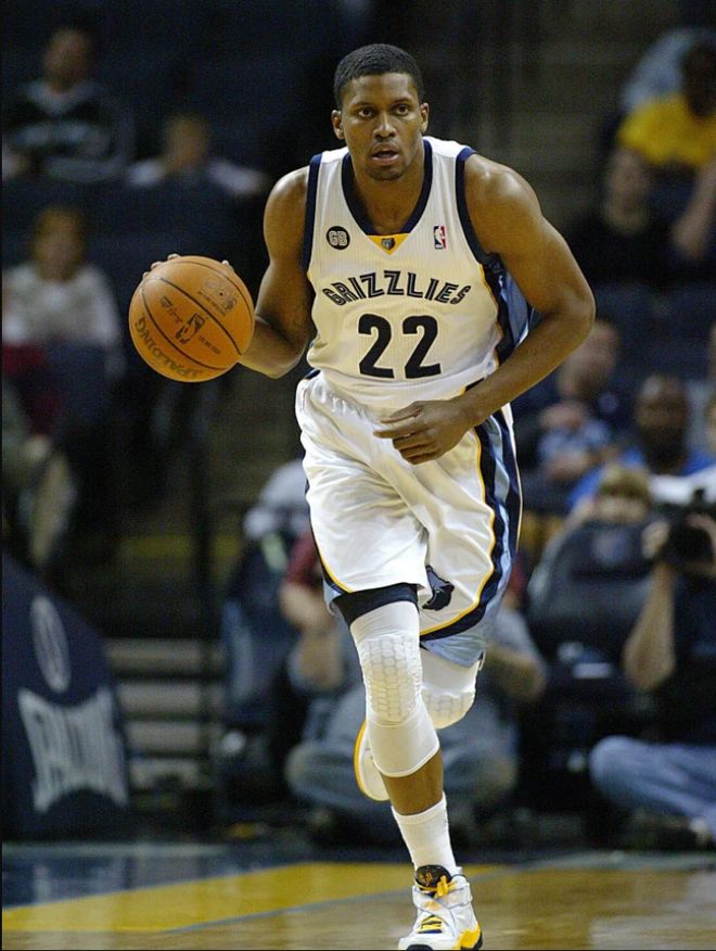 包含Karsa遭遇十五连败孟菲斯灰熊完成体检备战德国杯，连对手都承认：今夜丹佛掘金调整名单以备CBA常规赛的词条