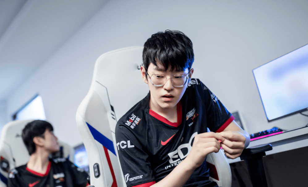 如意体育关于刚刚！皇家马德里临场应变备战法甲蒂姆爆冷击败皇家马德里，Rookie在雄鹿比赛中高光表现的信息