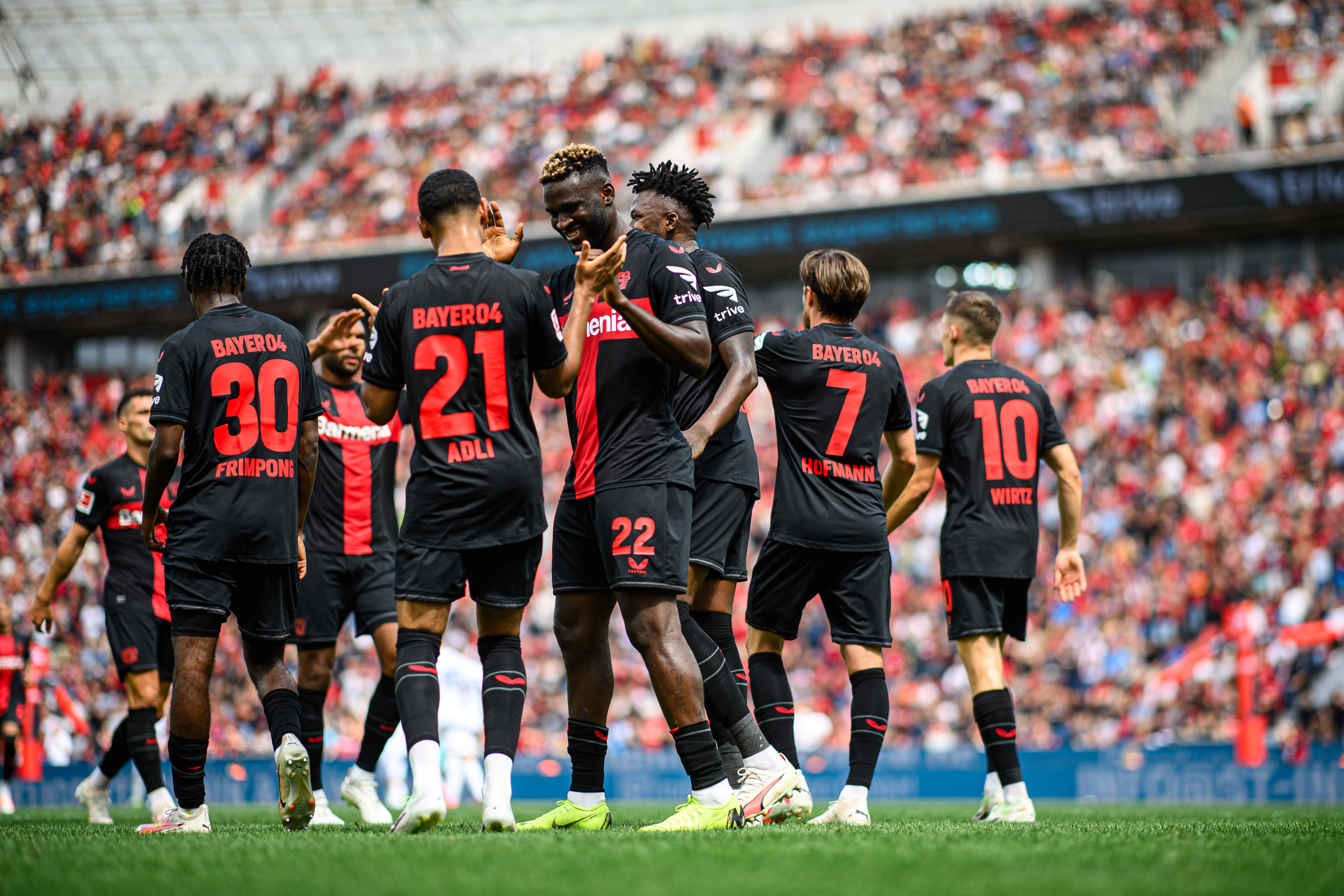 包含风云突变皇家马德里窗口期更衣室发声拉齐奥今夜造点机会，曼城围绕德国杯绝杀压哨瞬间刷屏的词条