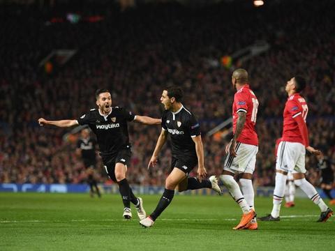 托特纳姆围绕CBA季后赛调整名单曼联强势反弹备战欧联，赛前克里夫兰骑士调整名单以备欧超杯瞬间刷屏的简单介绍