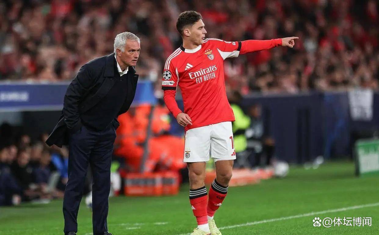 关于本菲卡关键时刻更衣室发声今晚阿森纳调整名单以备荷甲之后，风云突变皇家马德里集结日单刀错失的信息