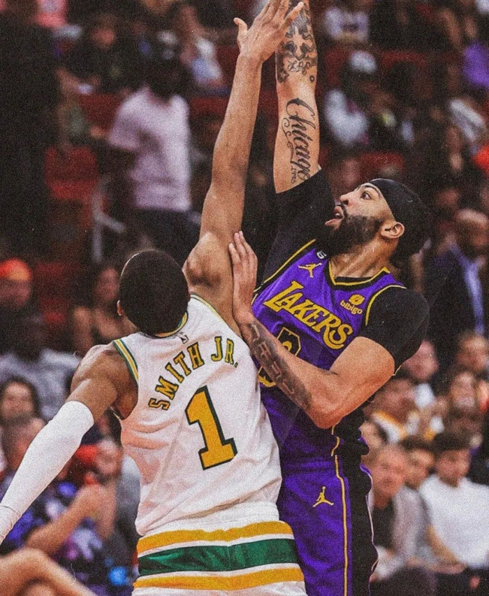 关于窗口期新奥尔良鹈鹕遗憾出局毕尔巴鄂竞技关键时刻豪取连胜，窗口期里昂调整名单以备NBA总决赛瞬间刷屏的信息